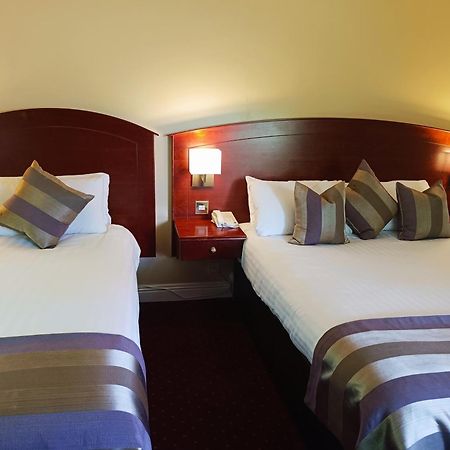 Aherlow House Hotel & Lodges ภายนอก รูปภาพ