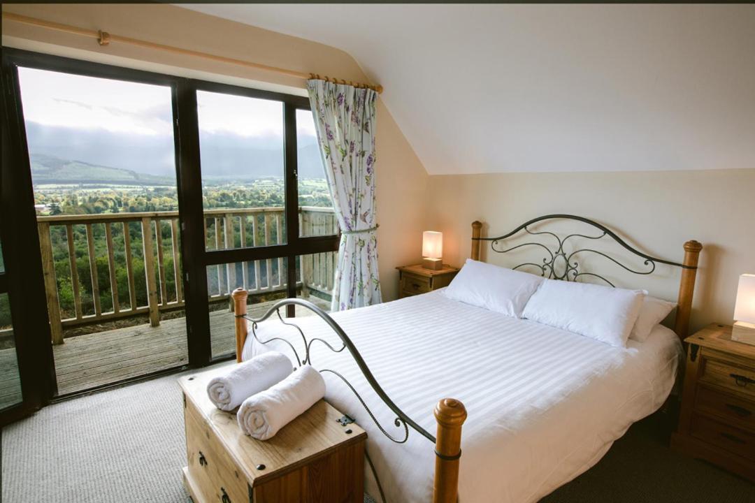 Aherlow House Hotel & Lodges ภายนอก รูปภาพ