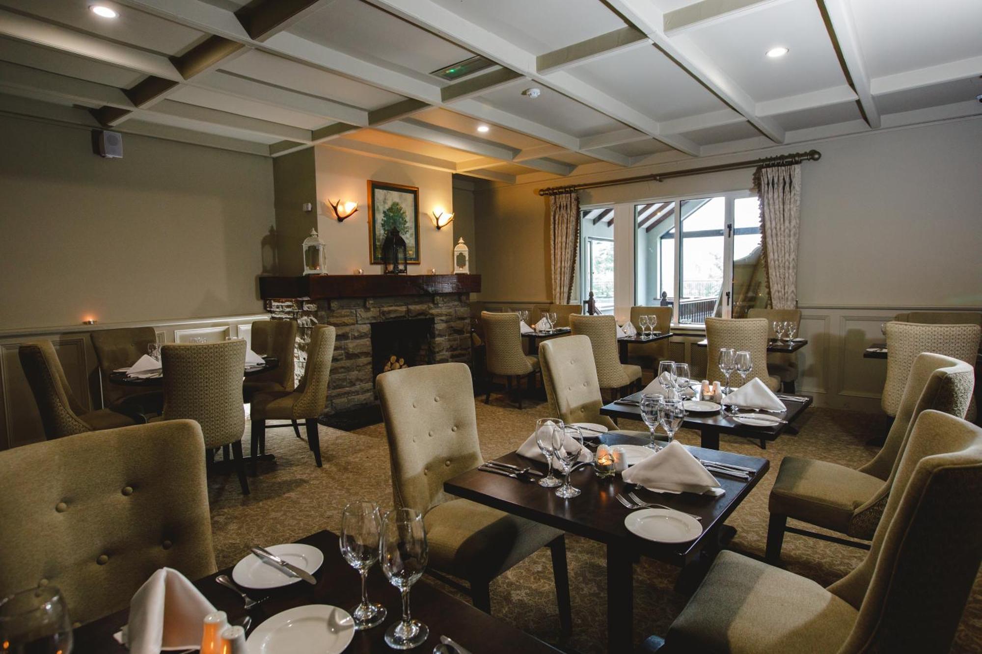 Aherlow House Hotel & Lodges ภายนอก รูปภาพ