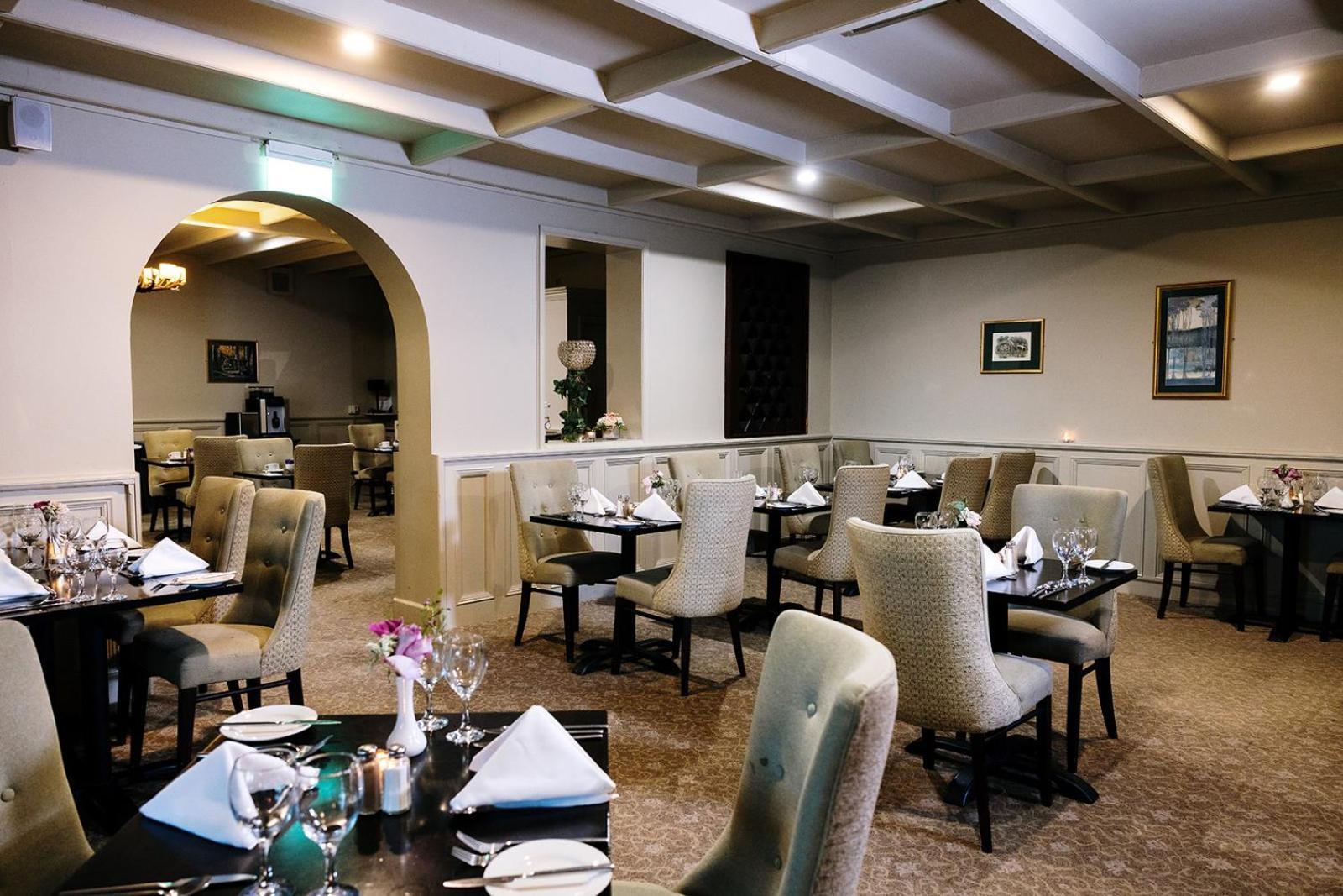 Aherlow House Hotel & Lodges ภายนอก รูปภาพ