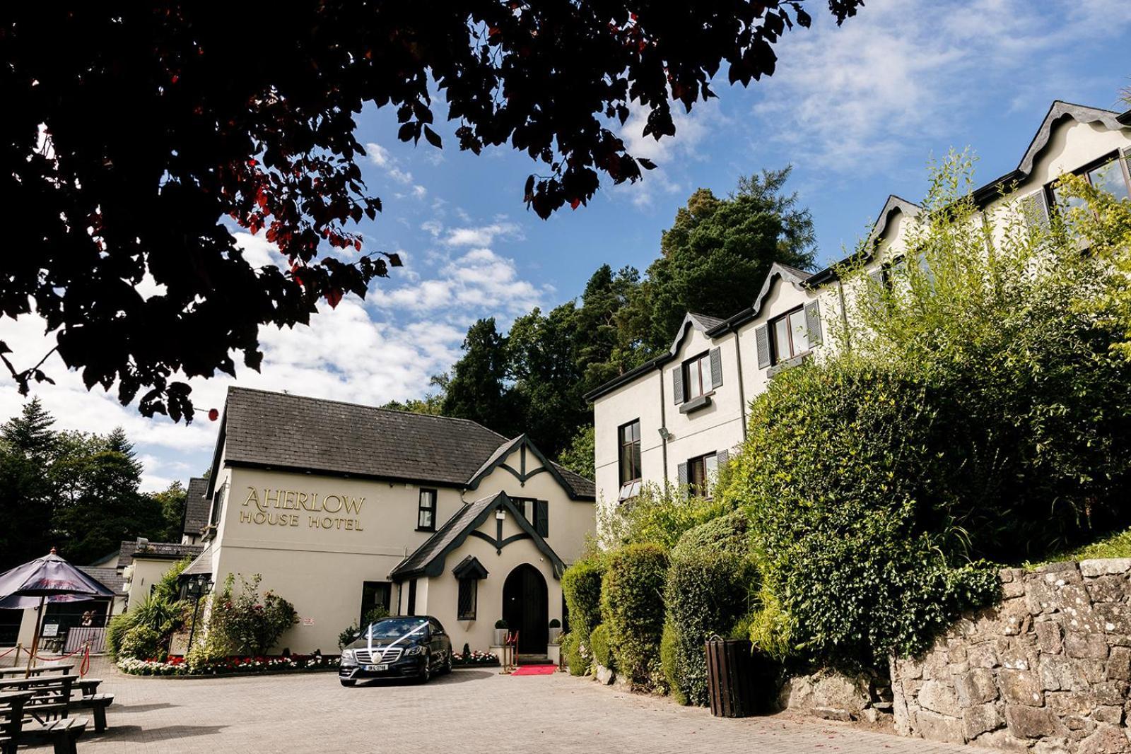 Aherlow House Hotel & Lodges ภายนอก รูปภาพ
