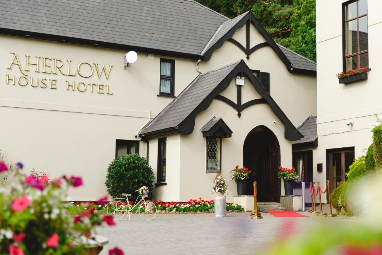Aherlow House Hotel & Lodges ภายนอก รูปภาพ