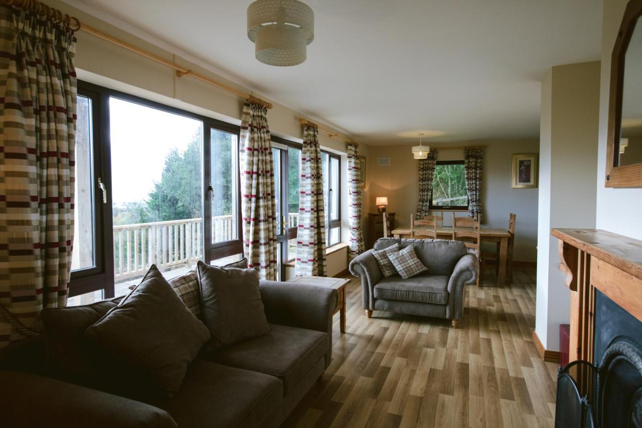 Aherlow House Hotel & Lodges ภายนอก รูปภาพ