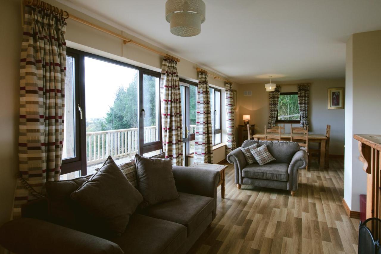Aherlow House Hotel & Lodges ภายนอก รูปภาพ