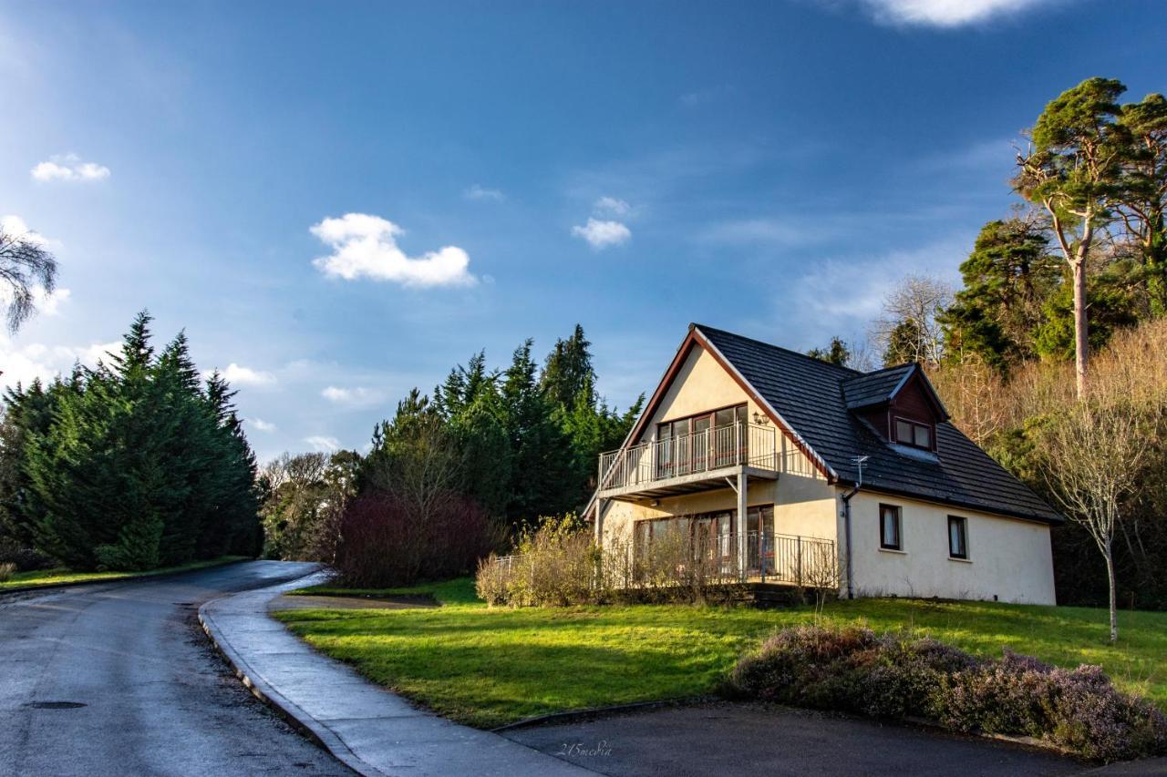 Aherlow House Hotel & Lodges ภายนอก รูปภาพ